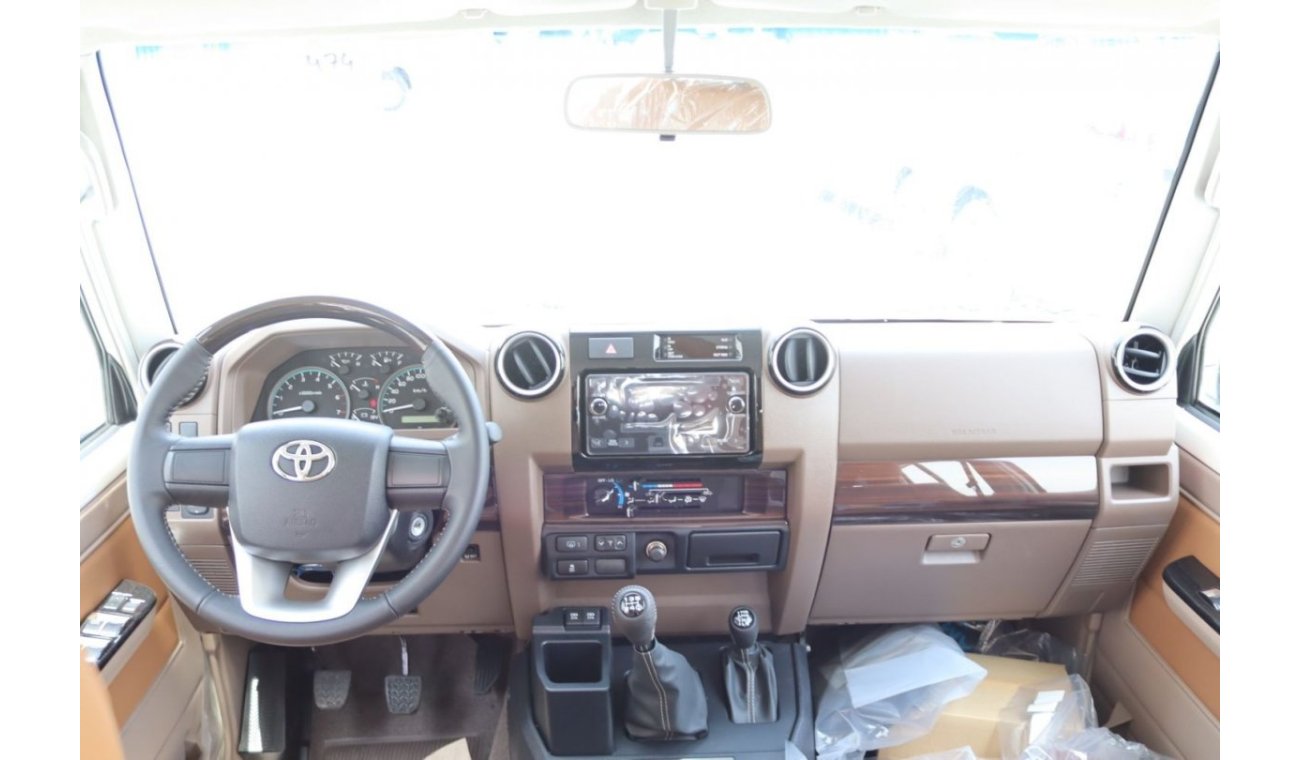 تويوتا لاند كروزر 70 2023 LAND CRUISER GRJ 76 4.0 V6 70YH ANNIVERSARY 
