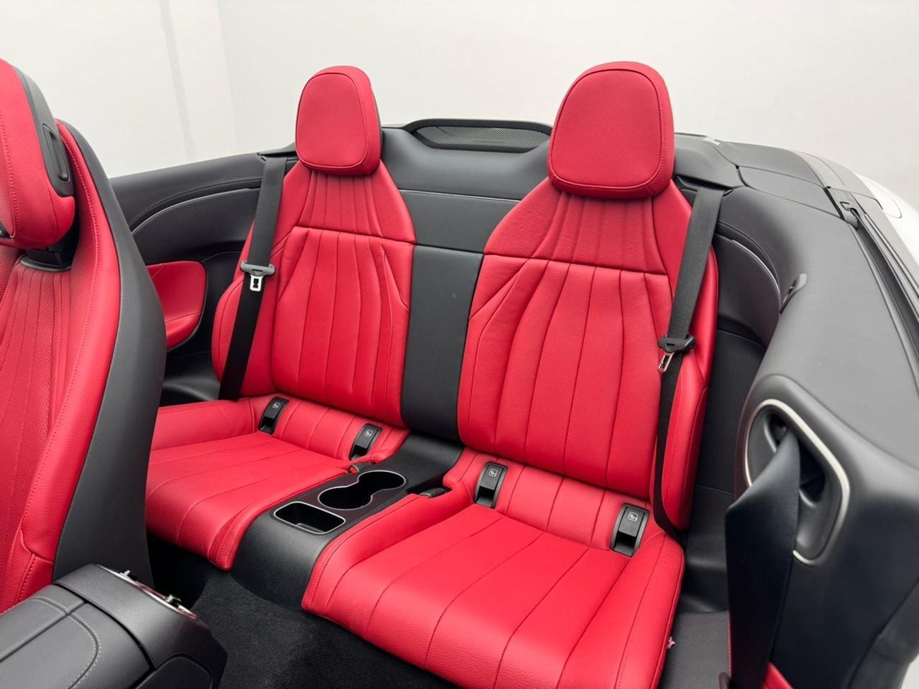 Mercedes-Benz CLE 300 Cabriolet 2025 Mercedes-Benz CLE 300 4Matic, Mercedes Warranty, Excellent Condition, GCC