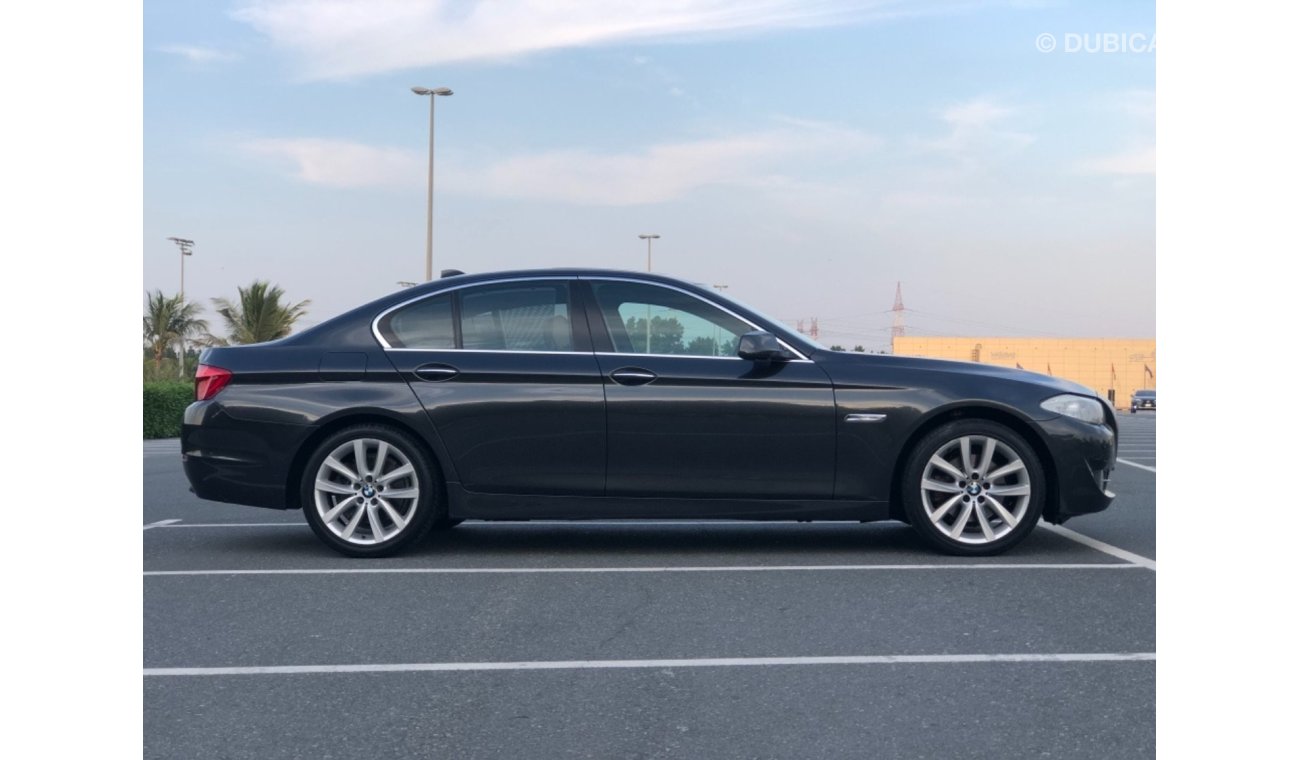 BMW 523i MODEL 2011 GCC CAR PERFECT CONDITION INSIDE AND OUTSIDE FULL OPTION SUN ROOF LEATHER SEATS BACK CAME