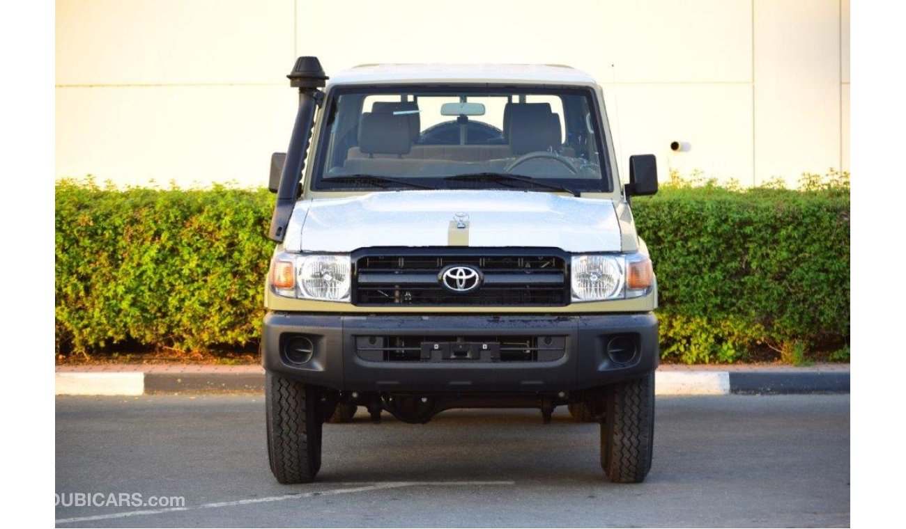 تويوتا لاند كروزر بيك آب 79 DOUBLE CAB LX V6 4.0L PETROL 4WD MT