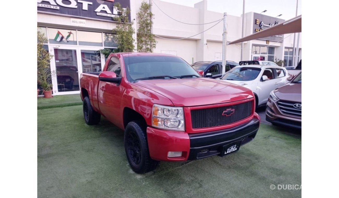 Chevrolet Silverado A single-door pickup, 2009 GCC model, red, without accidents, alloy wheels, cruise control, in excel