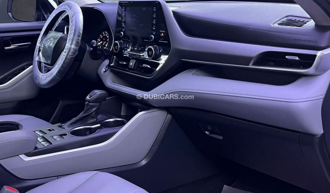 Toyota Highlander 2022 Toyota Highlander XLE AWD 4x4 Full Option Without Paint