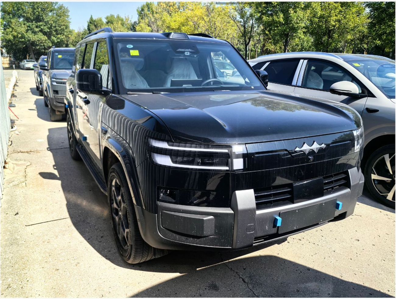 بي واي دي ليوبارد تيتانيوم 7 Ultra