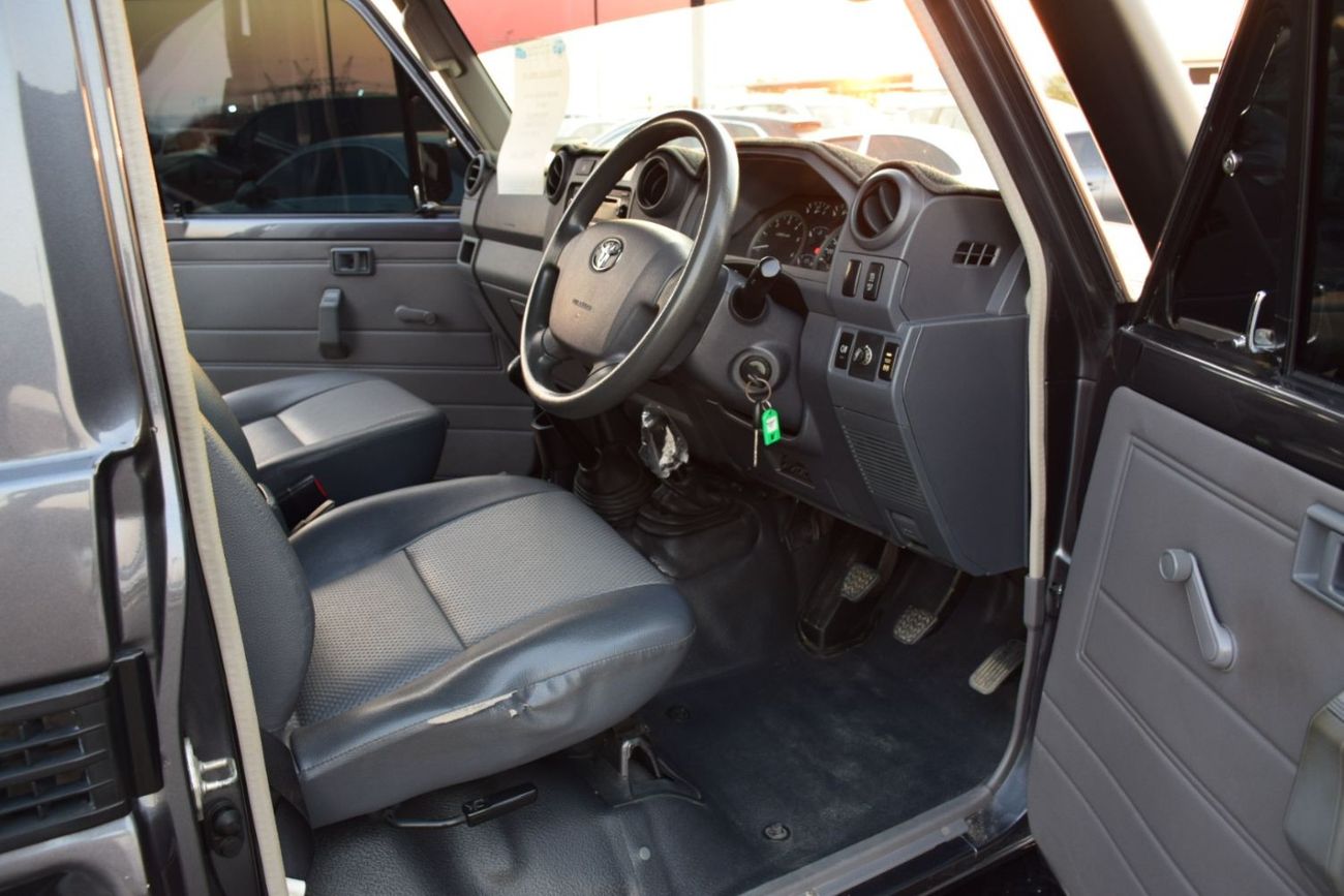 Toyota Land Cruiser Pick Up