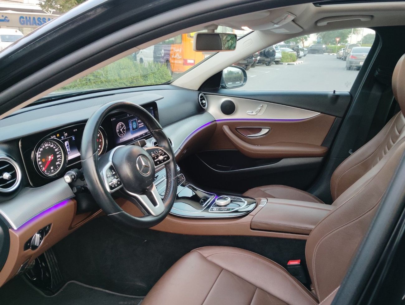 مرسيدس بنز E200