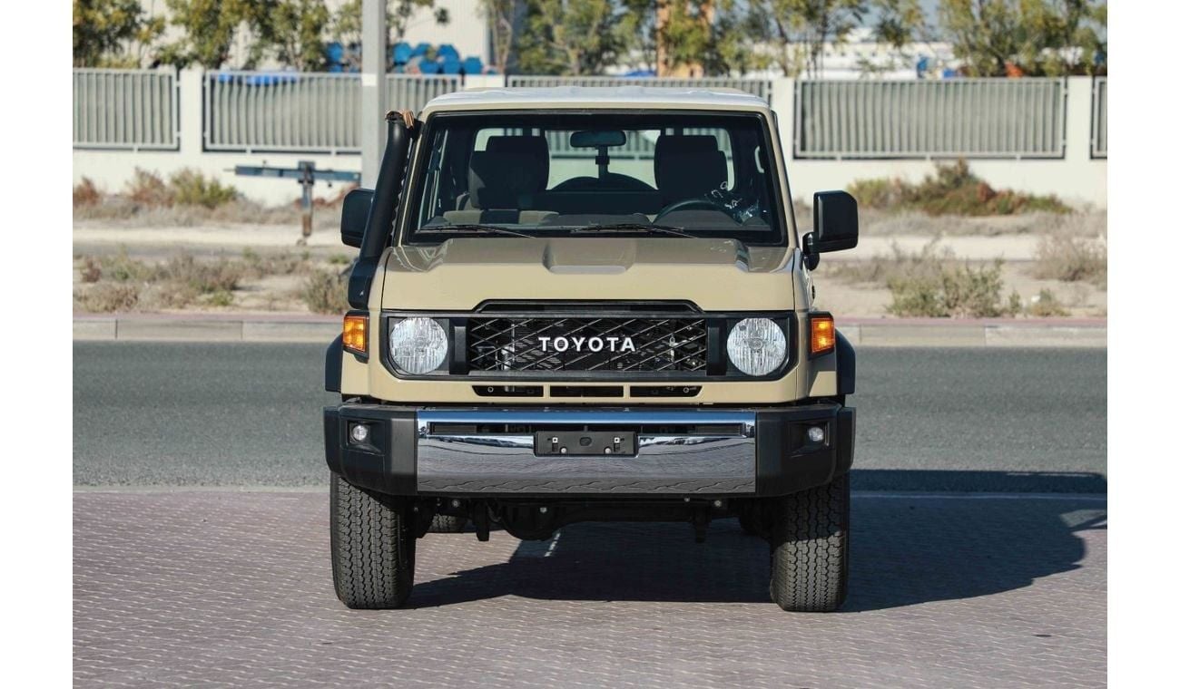 Toyota Land Cruiser Pick Up 2024 TOYOTA LAND CRUISER PICK UP LC79 DC 2.8- BEIGE inside BEIGE | Export Only