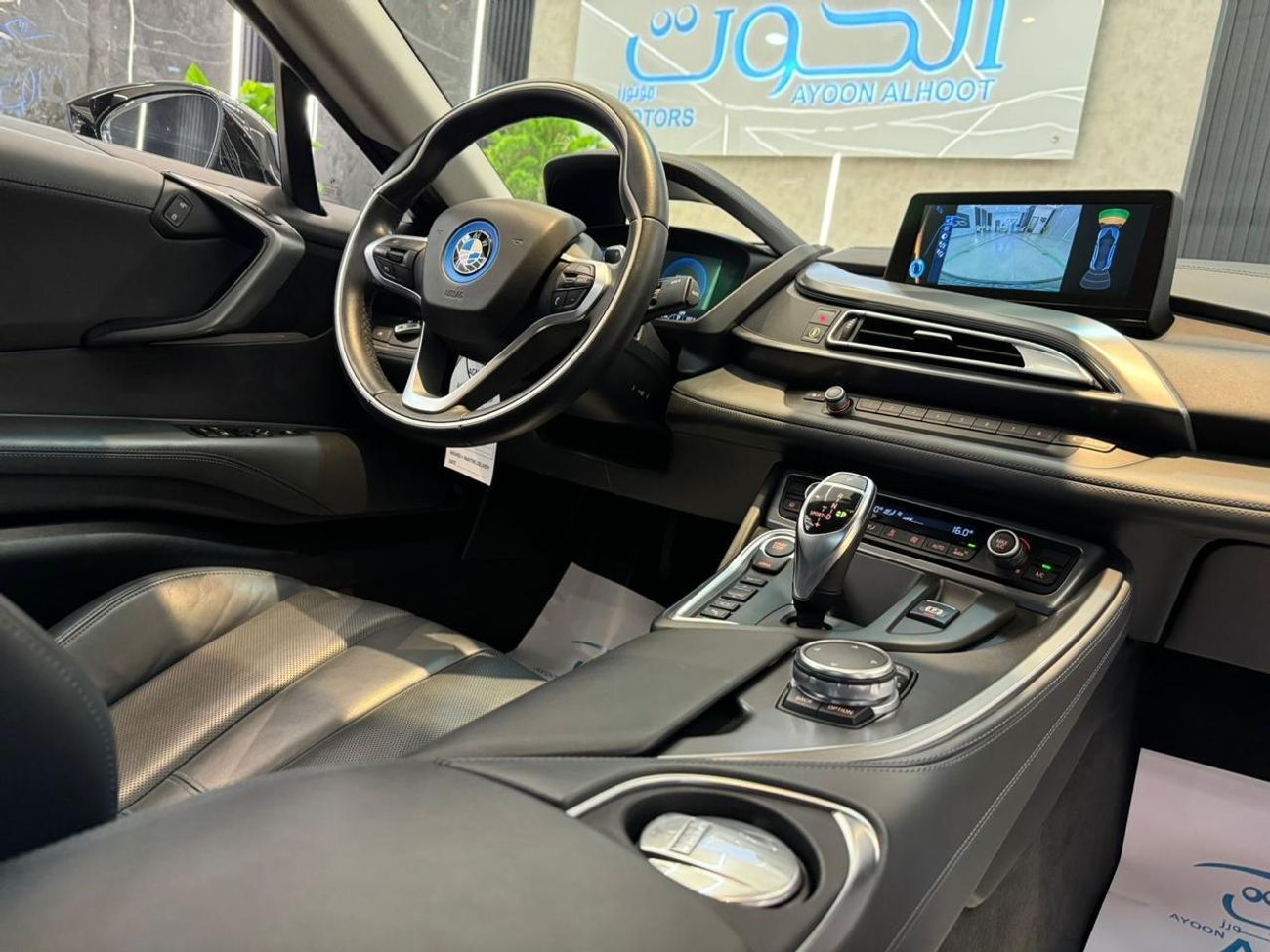BMW i8 ELITE BMW I8 || GCC II FULLY LOADED || ACCIDENT FREE || VERY LOW MILEAGE || F.S.H BMW