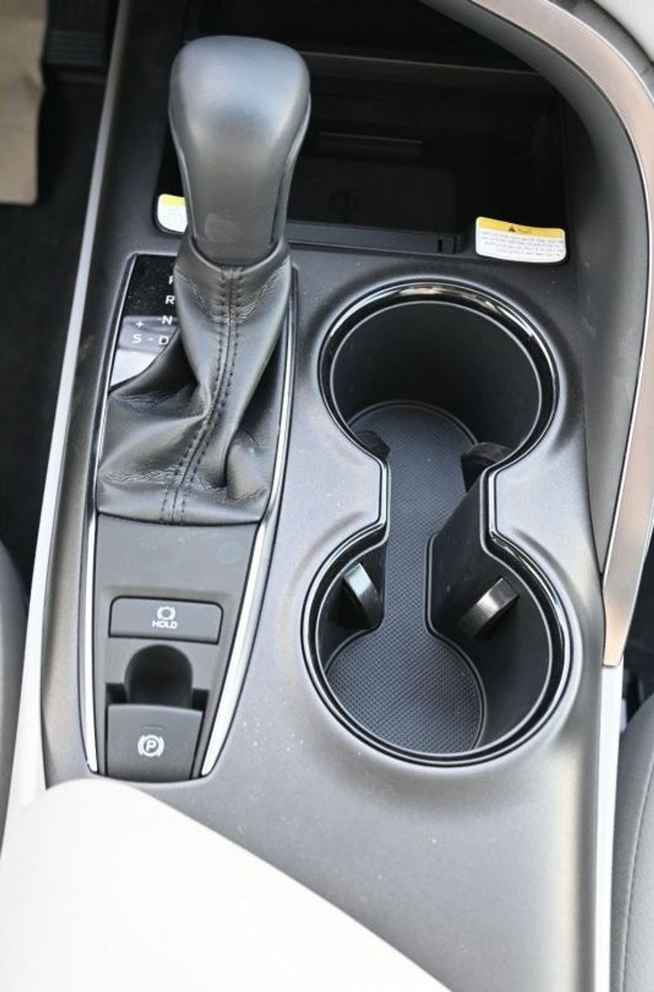 Toyota Camry Toyota Camry SE 2.5L Petrol, Sedan, FWD, 4 Doors, Cruise Control, Sunroof, Driver Electric Seats, Le