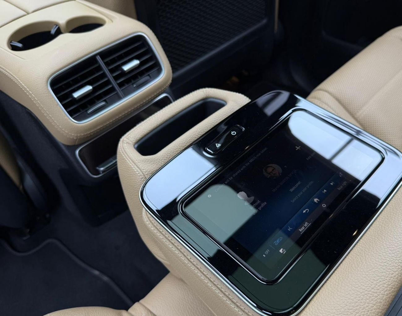 Mercedes-Benz GLS 580 2024 Mercedes Benz GLS580 4MATIC Night Package, 2029 MB Warranty + Service Pack, 7 Seater, GCC