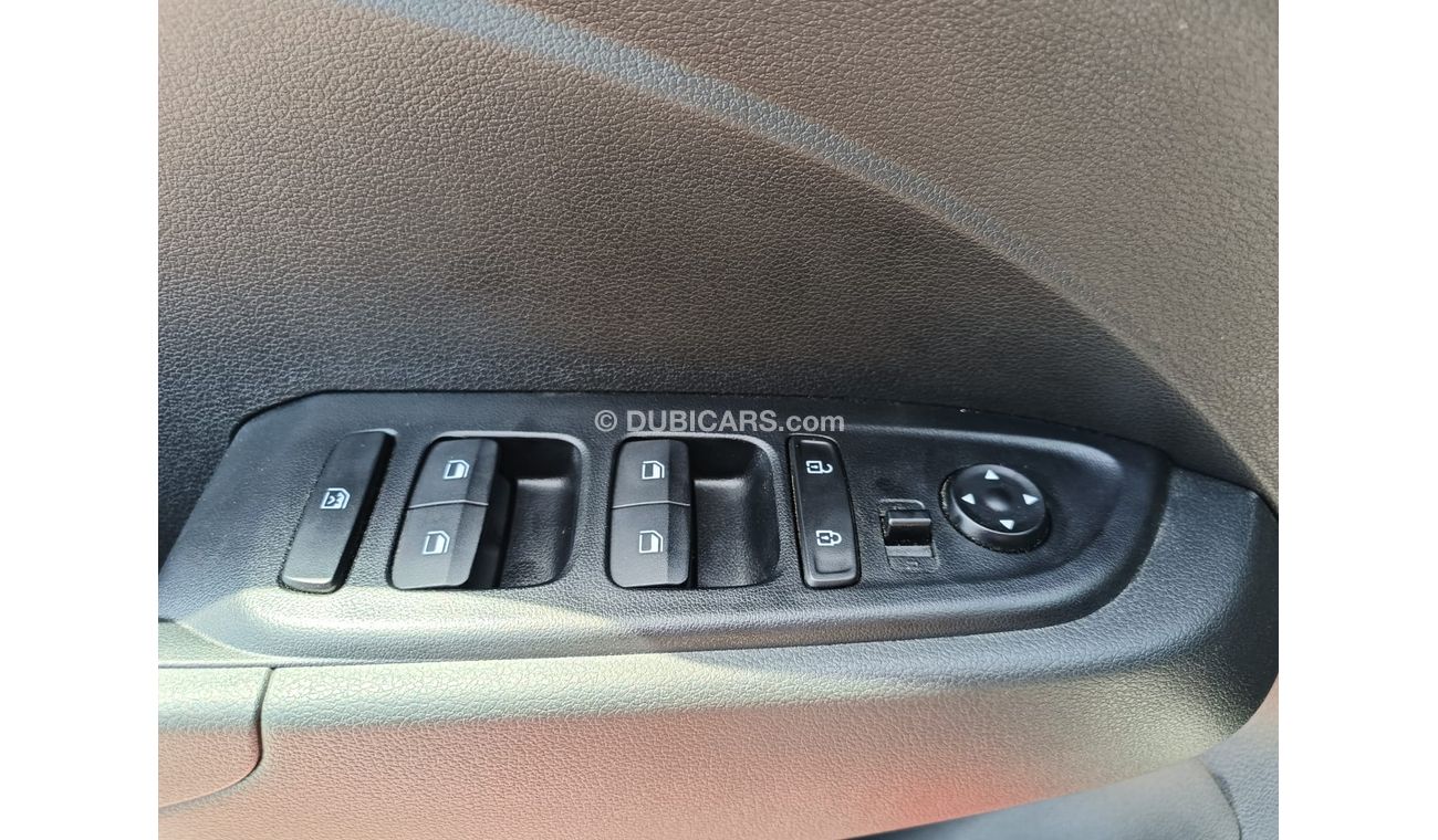 Hyundai Venue QXI Premier Plus Turbo, 1.0L V4, Alloy Wheels, Sunroof (CODE # 67762)