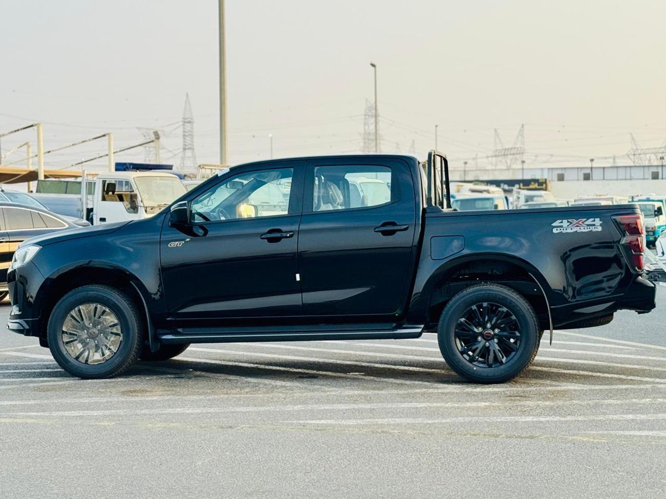 إيسوزو D ماكس 3.0L Crew Cab 4WD GT