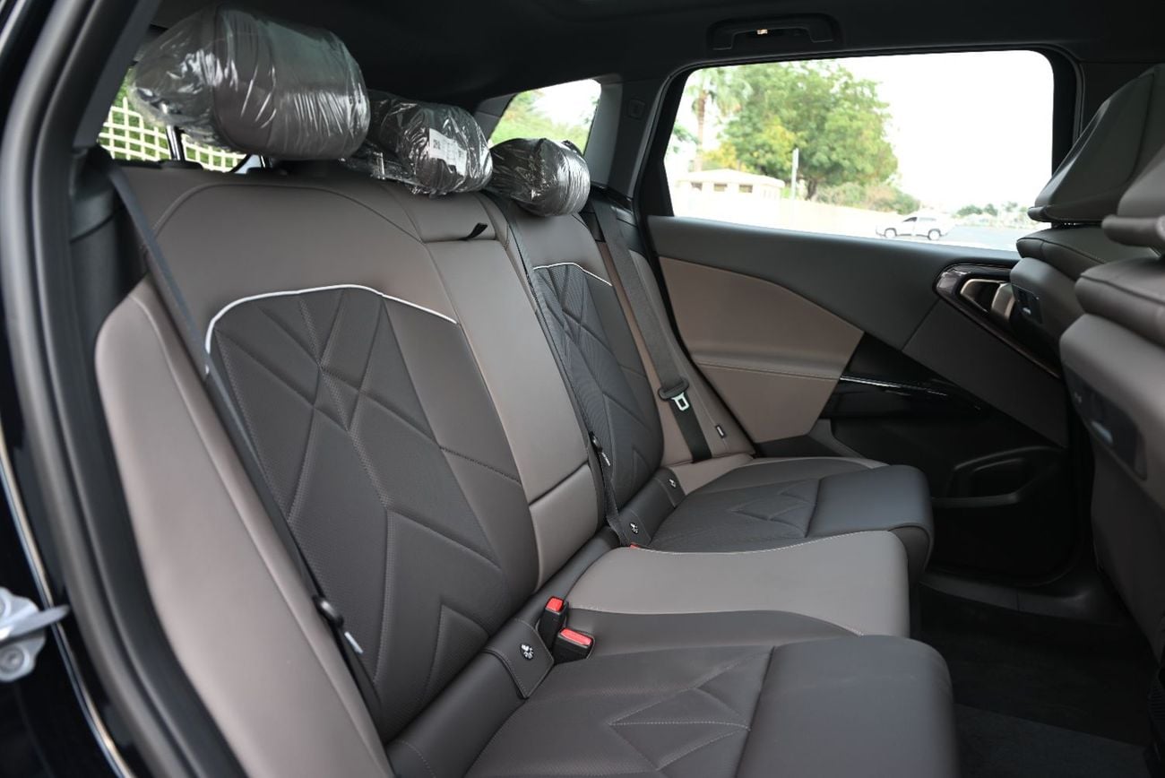 BMW X3 HOT OFFER - BMW X3 XDRIVE 25L 2025 - LUXURY PACKAGE