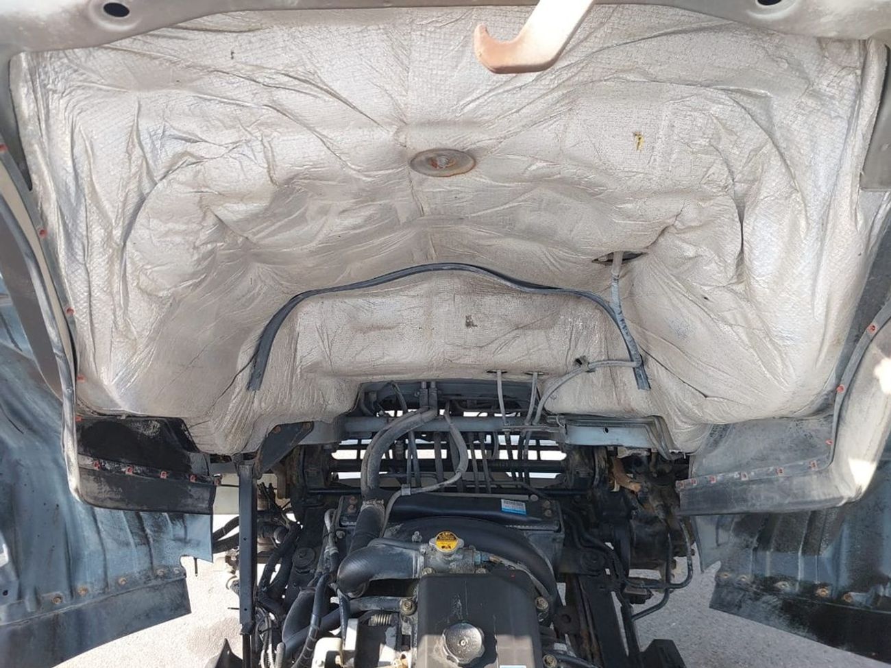 ميتسوبيشي فايتر MITSUBISHI FIGHTER WATER TANKER TRUCK RHD 2001 MODEL 8.2 L DIESEL MANUAL(PM50931)