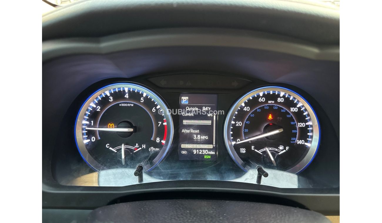 Toyota Highlander 2017 TOYOTA HIGHLANDER XLE 4x4 IMPORTED FROM USA VERY CLEAN CAR INSIDE AND OUT SIDE FOR MORE INFORMA