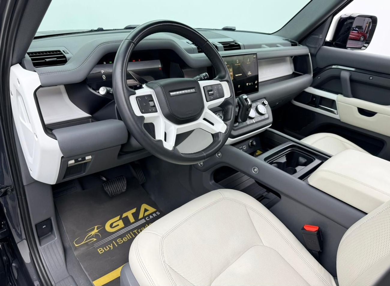 Land Rover Defender 2023 Land Rover Defender 110 HSE P400, 2028 LR Warranty, Full LR Service History, Fully Loaded, GCC