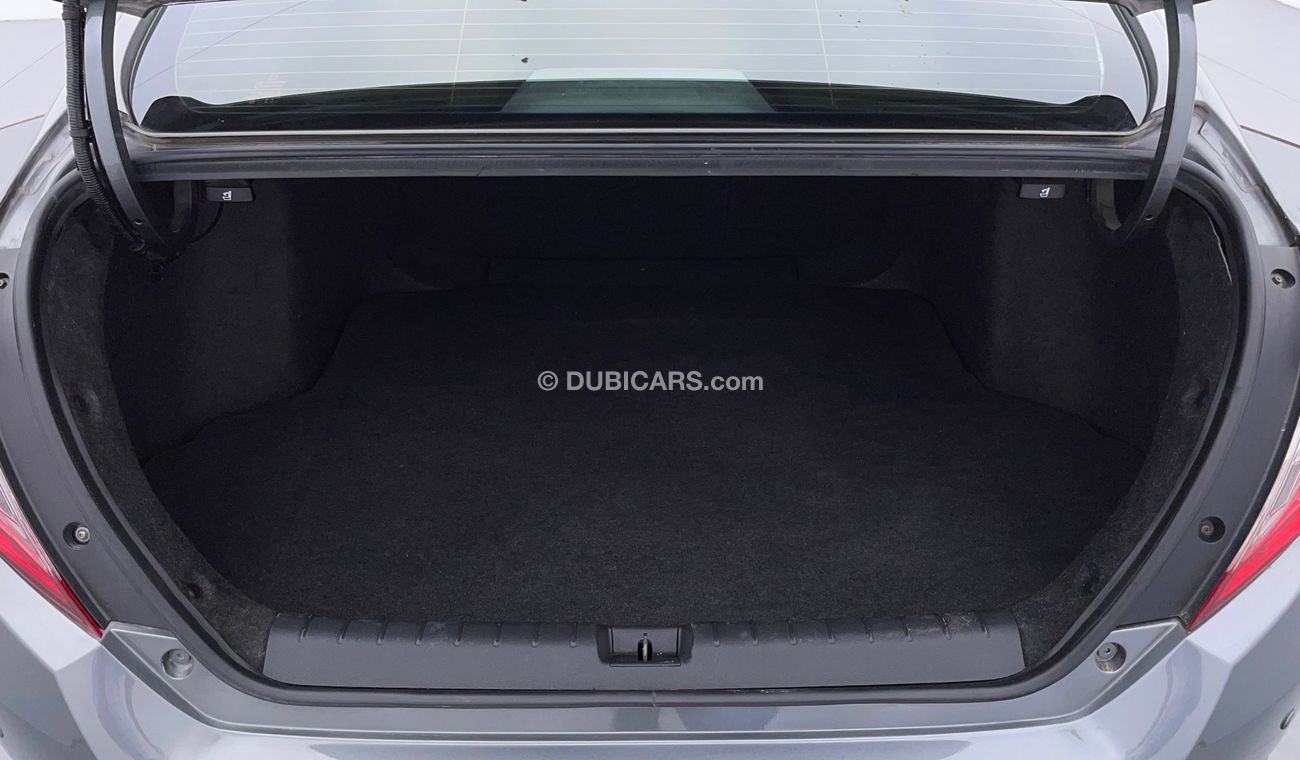 هوندا سيفيك DX 1.6 | بدون دفعة مقدمة | اختبار قيادة مجاني للمنزل