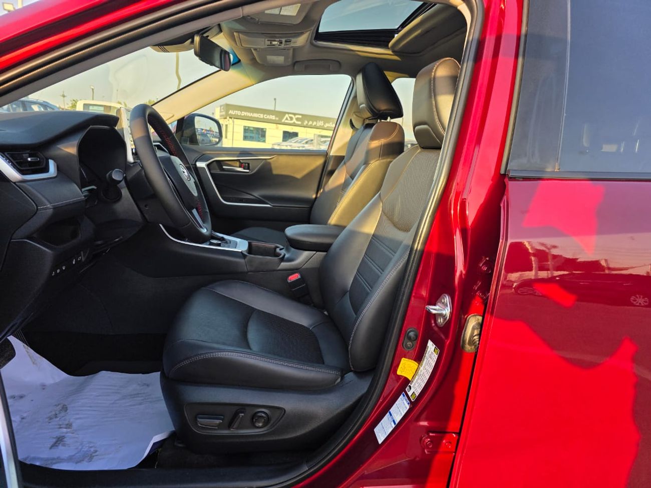 Toyota RAV4 2.5L Limited Hybrid Sunroof , Push button, Trunk automatic and original leather seats