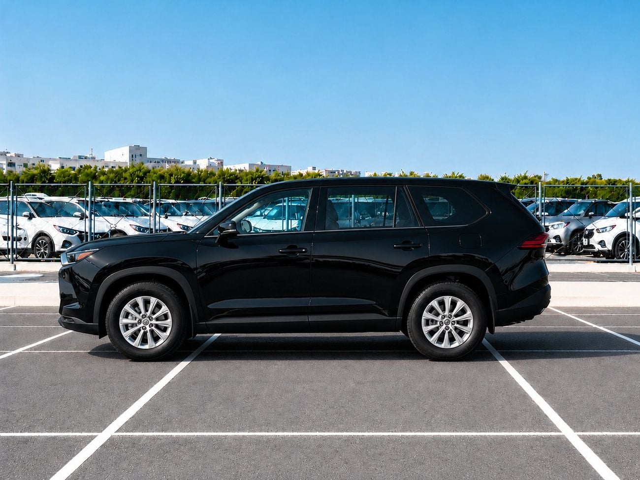 تويوتا جراند هايلاندر ECTAI0011 - Toyota Grand Highlander XLE - 2.4L Petrol Auto TC - Black - 2026