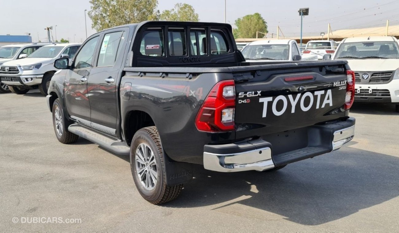 تويوتا هيلوكس Hilux S-GLX - DSL - 2.4L - 4X4- M/T - 2022- FULL