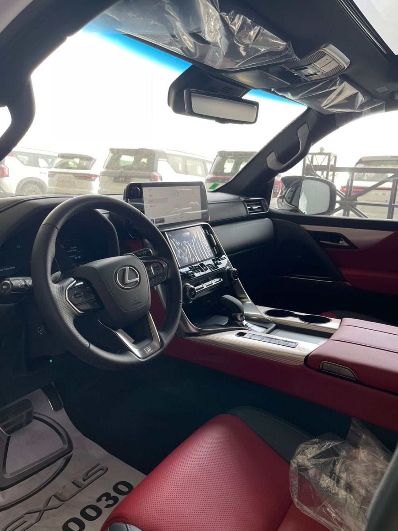 لكزس LX 700h F SPORT