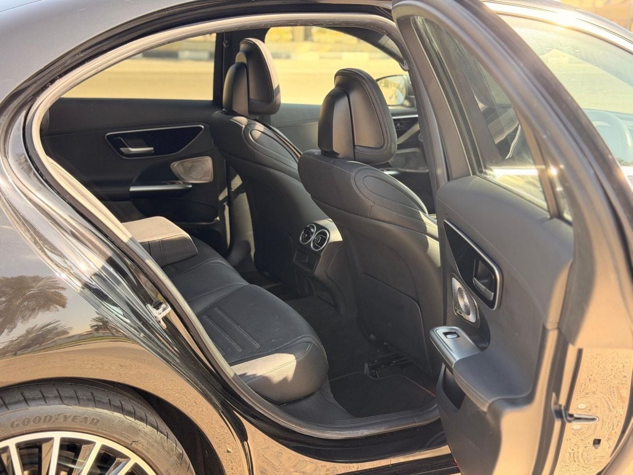 Mercedes Benz C300 STD (NON GCC) Base