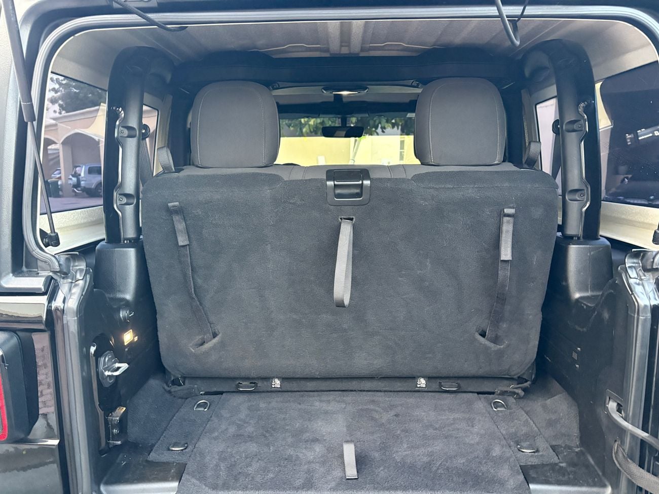 Jeep Wrangler Sport S 3.6L A/T