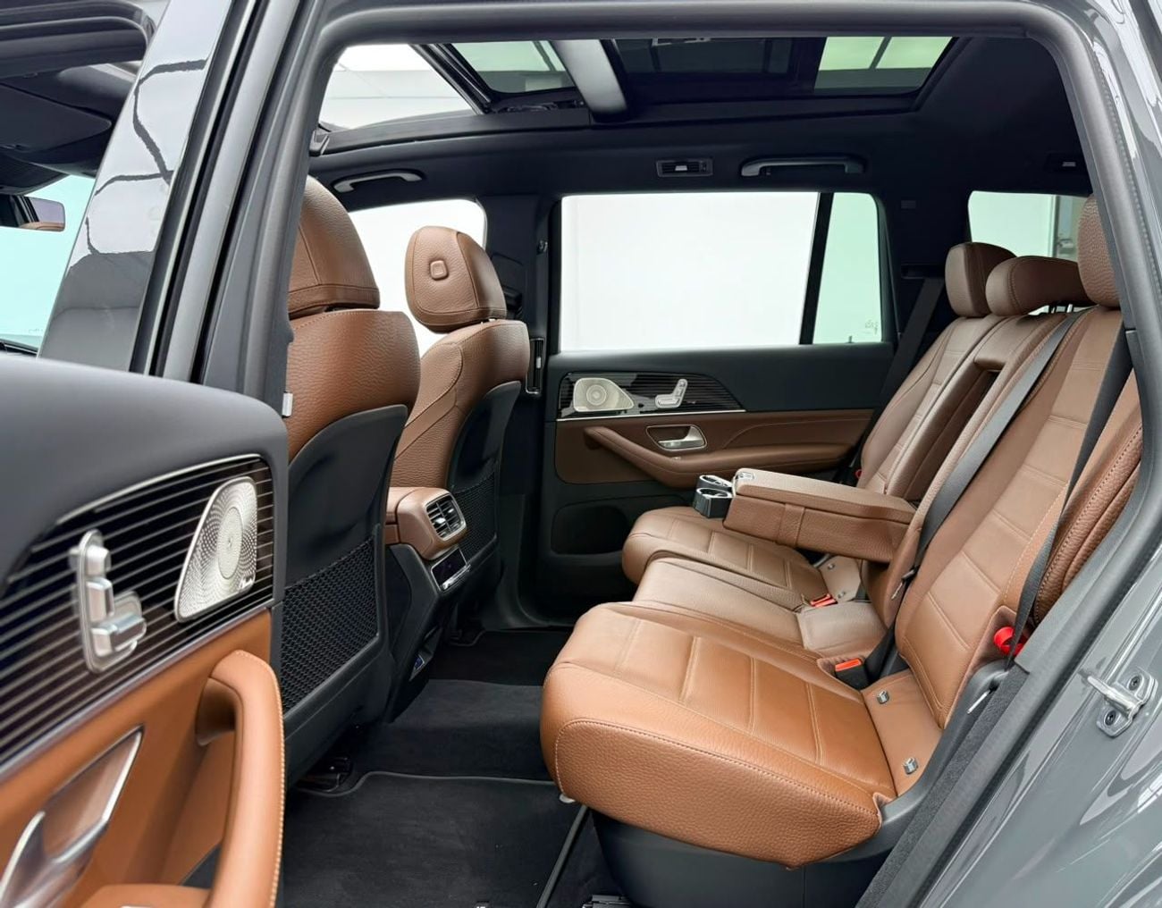 Mercedes Benz GLS450 4MATIC DARK SERIES 2026 Mercedes Benz GLS450 4MATIC Advance+, 2030 MB Warranty, Full MB Service History, 7 Seater, GCC