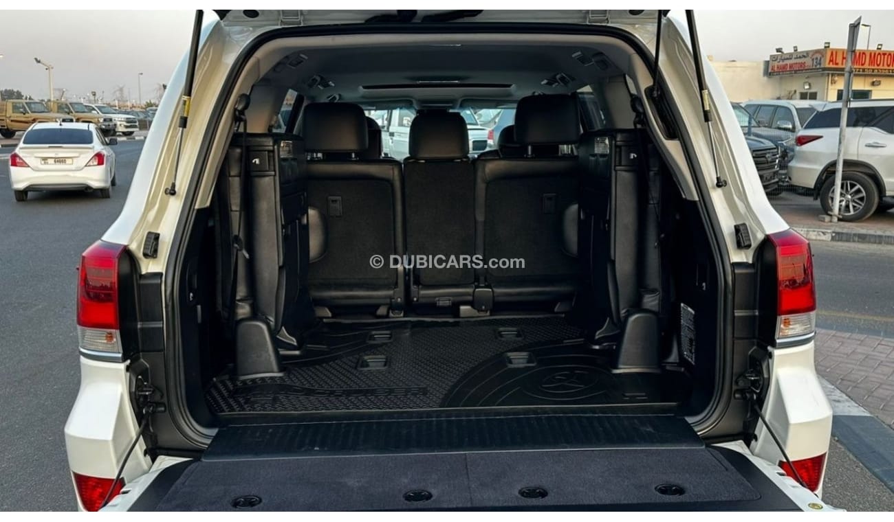 تويوتا لاند كروزر