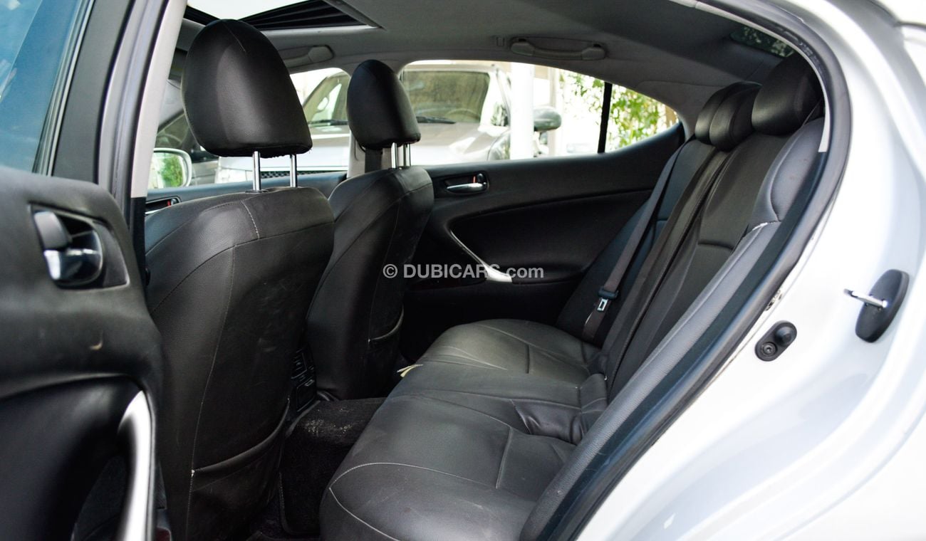 Lexus IS300 Gulf 2007 adapter 2014 silver color number one, fingerprint, rear camera hole, leather sensors, crui