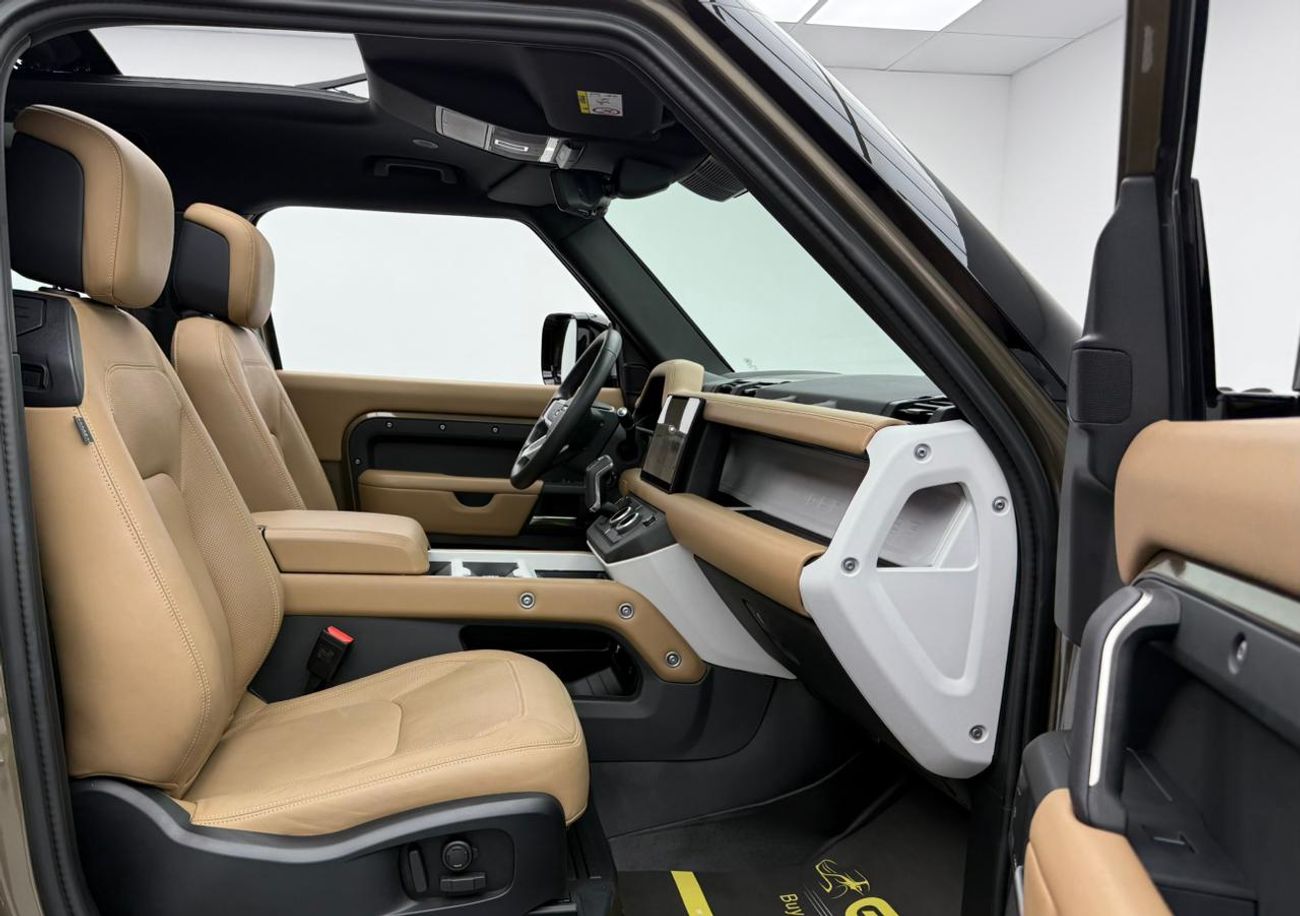 لاند روفر ديفندر P400 90 X-Dynamic HSE 3.0L (5 Seater) 2025 Land Rover Defender 90 P400 X-Dynamic, 3.0L Turbocharged 