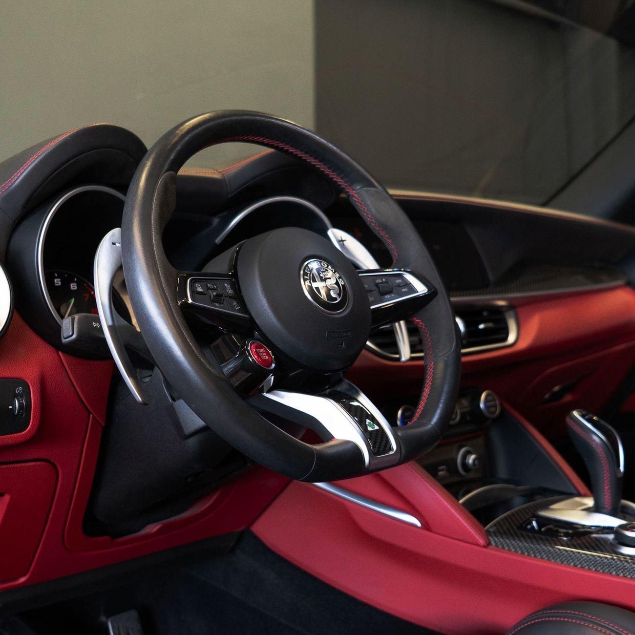 Alfa Romeo Stelvio Quadrifoglio 2.9L (503 HP) AED 2,682 P.M • 0% Downpayment • Alfa Romeo Stelvio Quadrifoglio • Agency