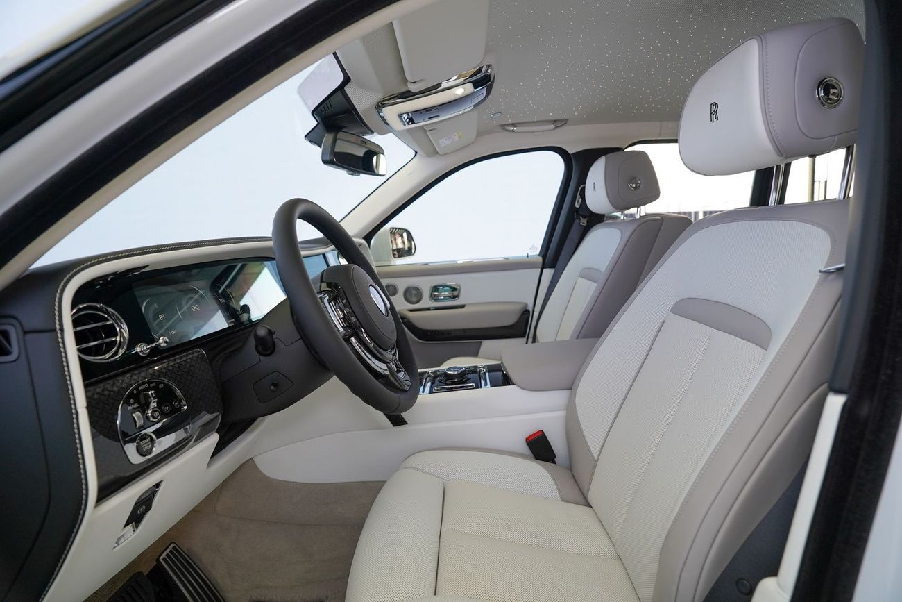 رولز رويس كولينان BLACK BADGE