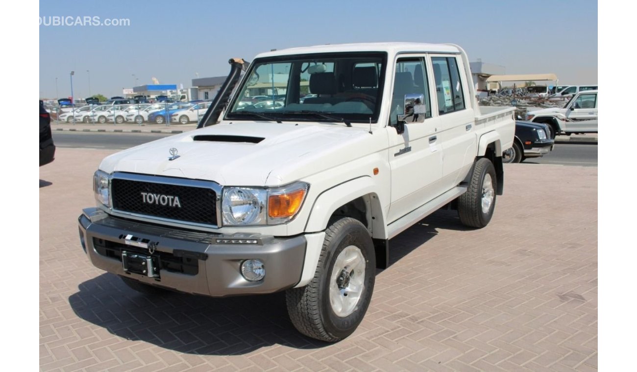 تويوتا لاند كروزر بيك آب 4.5L V8 Diesel Double Cab LX Manual