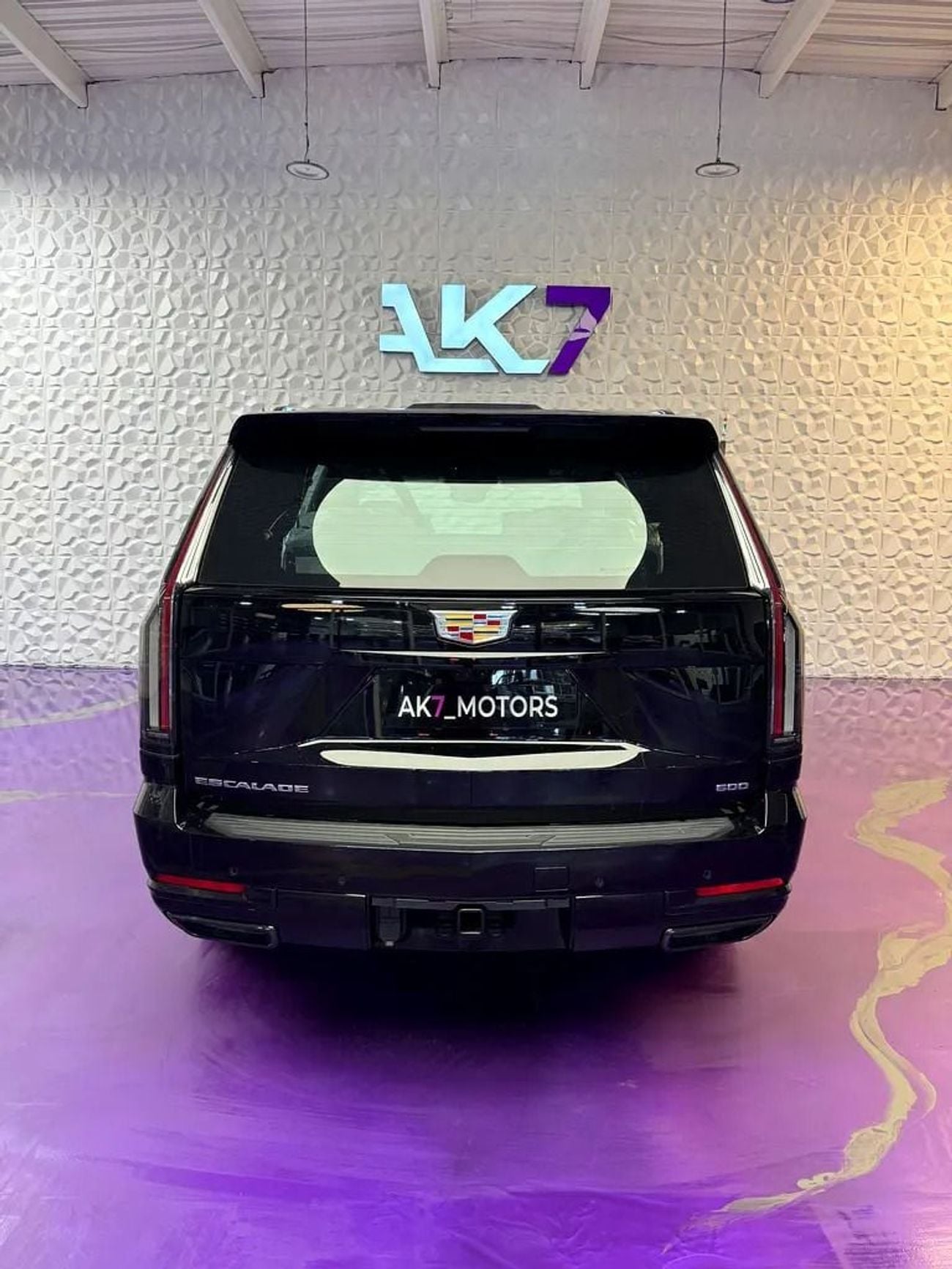 Cadillac Escalade Premium Luxury Platinum 6.2L 4WD Cadillac Escalade ESV Platinum