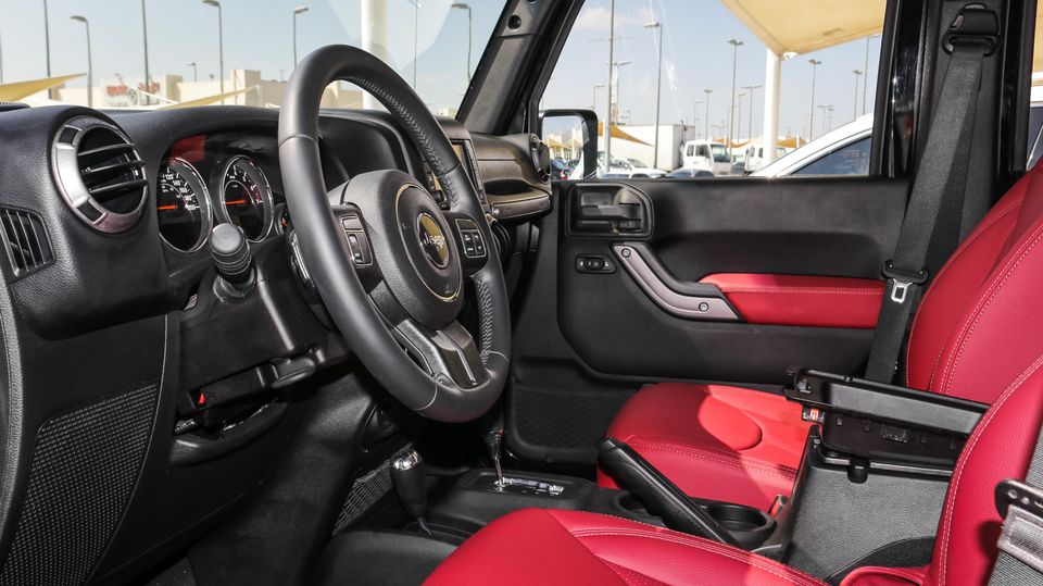 Used Jeep Wrangler Sport 2015 for sale in Sharjah 89842