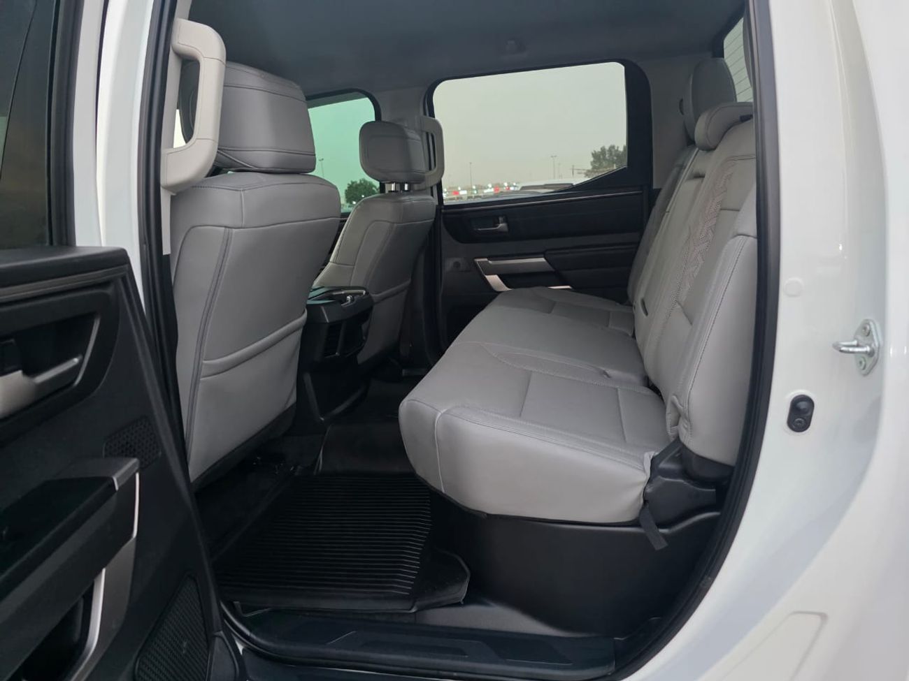 تويوتا تاندرا Crewmax