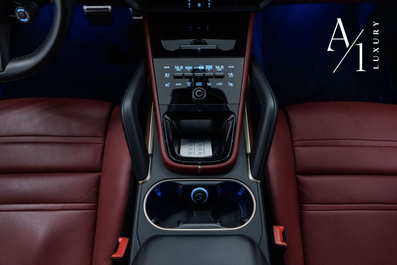 Porsche Cayenne S Coupe 2024 Porsche Cayenne S Coupe, Porsche Warranty, Sport Chrono Package, Fully Loaded, Low Kms,