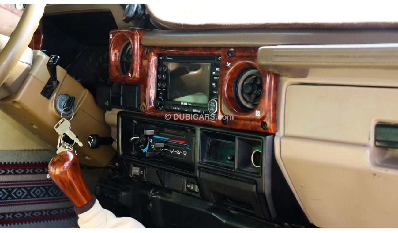 Toyota Land Cruiser Pick Up Lx