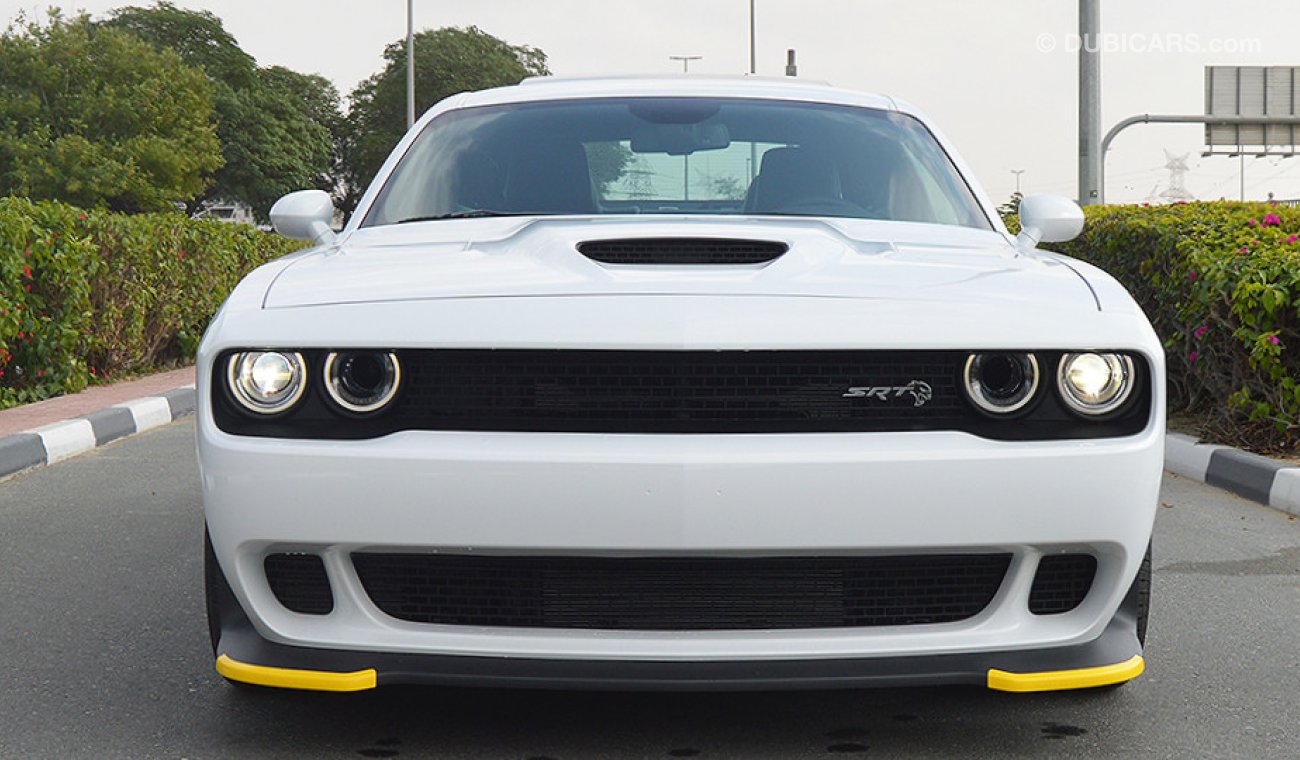 Dodge Challenger Hellcat 6.2L V8 707hp, GCC Specs with 3 Yrs or 100K km Warranty