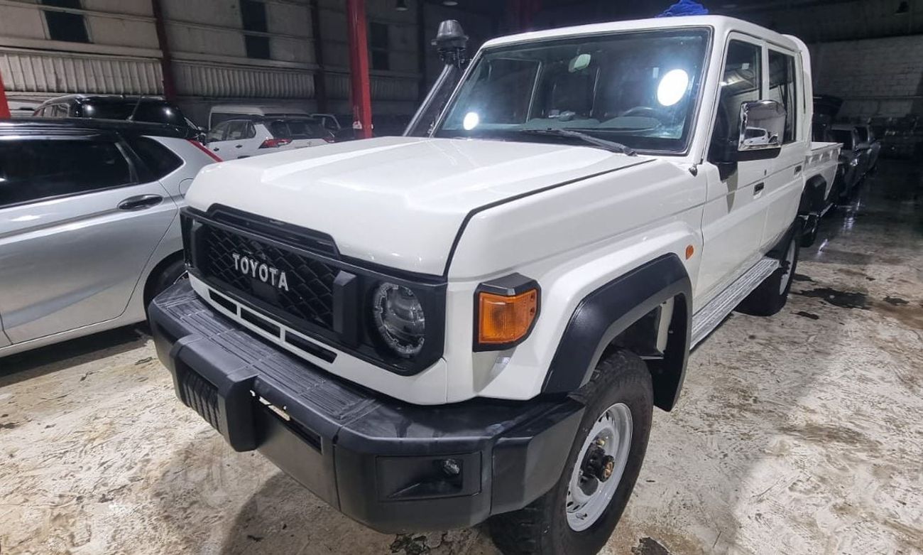 Toyota Land Cruiser Pick Up Toyota landcruise pickup 2021Model Modified 2024 v6 4.2 Diesel engine Colour White Transmission Manu