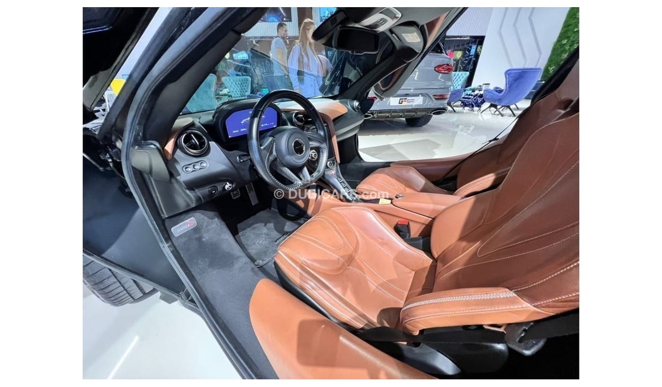 McLaren 720S MCLAREN 720S GCC / 45000KM/1 YEAR WARRANTY