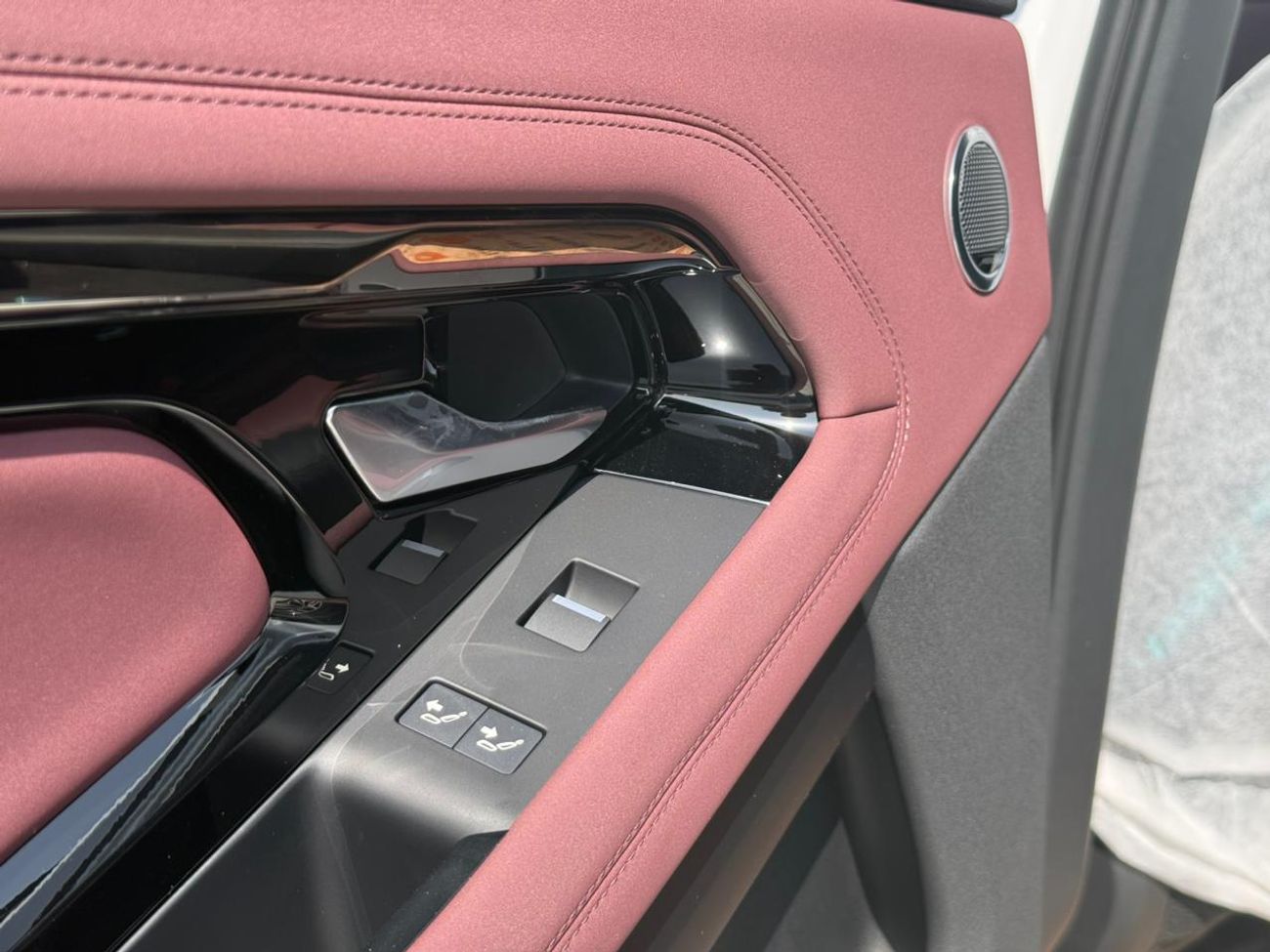 لاند روفر رانج روفر إيفوك Dynamic SE P200 2.0L