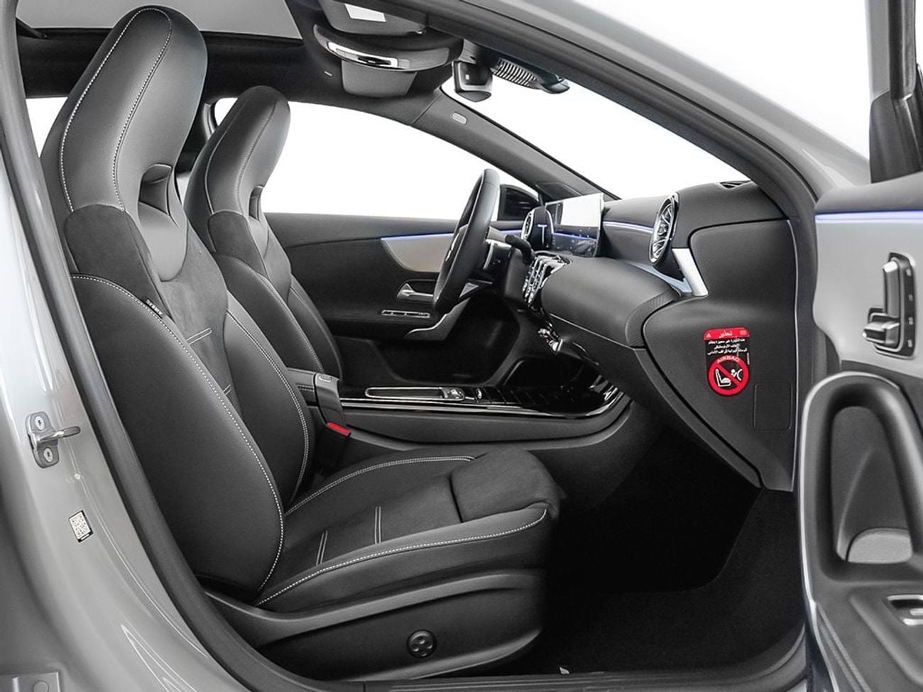 مرسيدس بنز A 200 2026 Mercedes Benz A200 Hatchback / Delivery Mileage & Mercedes Warranty