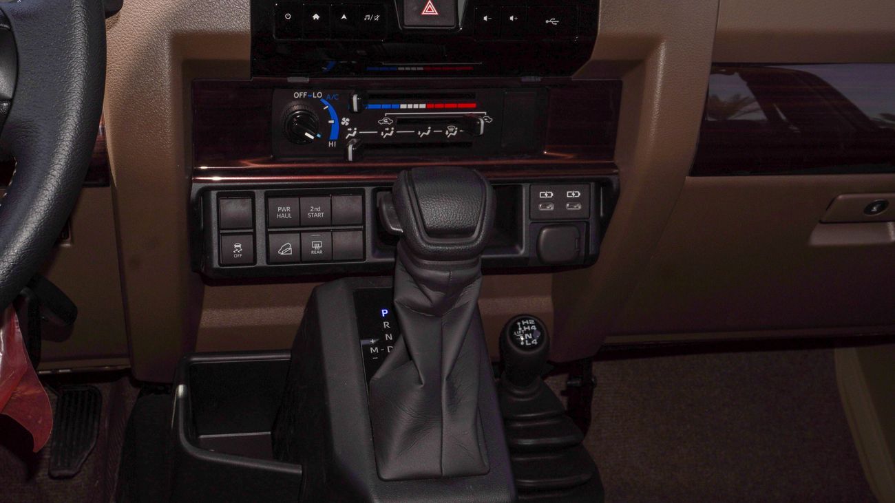 Toyota Land Cruiser 70 LX 4.0 L. 6