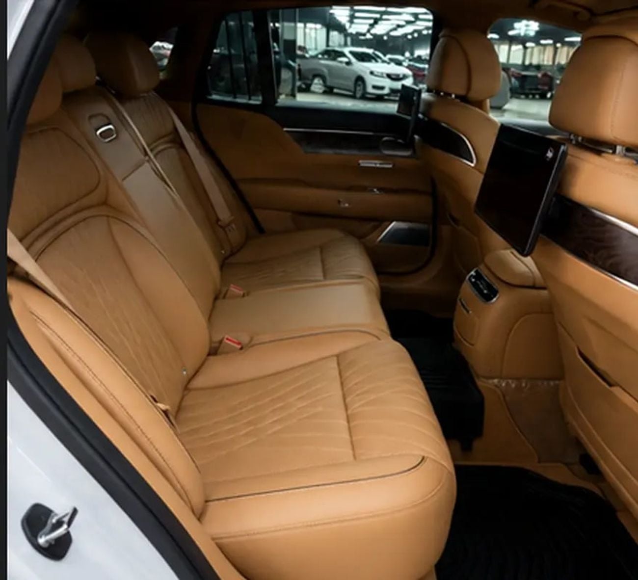 Genesis G90 ROYAL | GCC | Al Naboodah | Warranty Till | 39,000 KM
