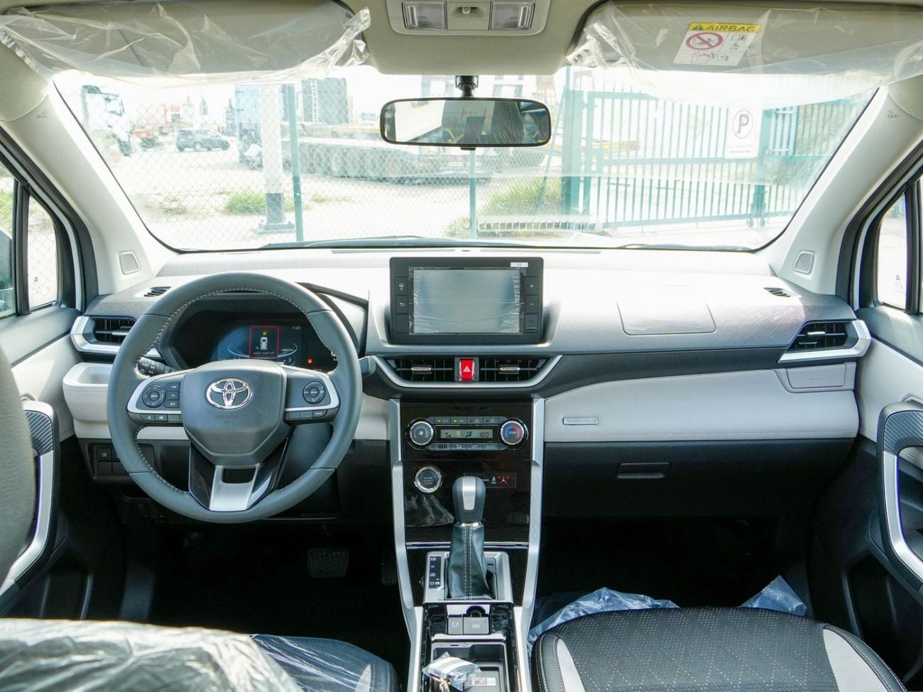 Toyota Veloz 2025 TOYOTA VELOZ 1.5L GCC BRAND NEW 0KM