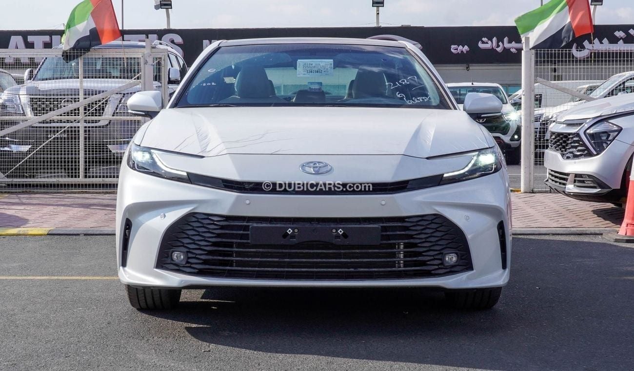 Toyota Camry LE HEV Hybrid 2.5 L