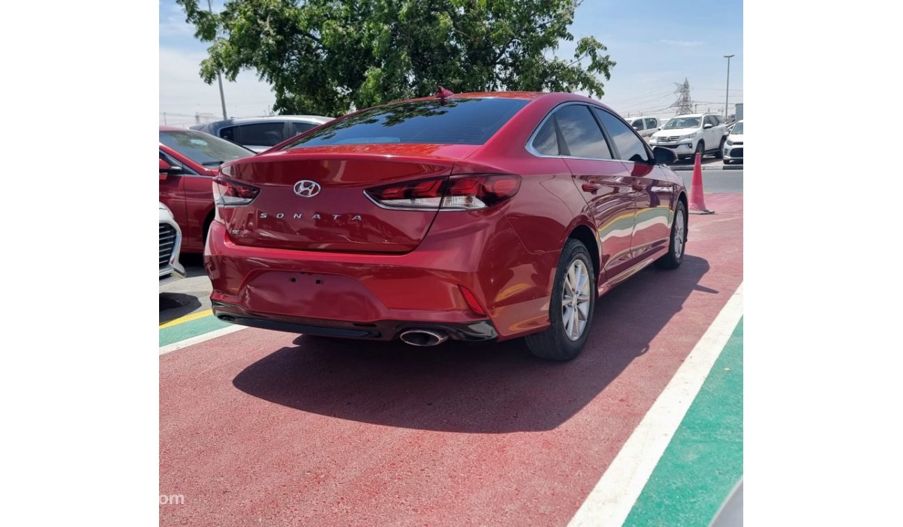 Hyundai Sonata V4 / 2.4L / DVD / REAR CAMERA / LEATHER SEATS (LOT #  20393)