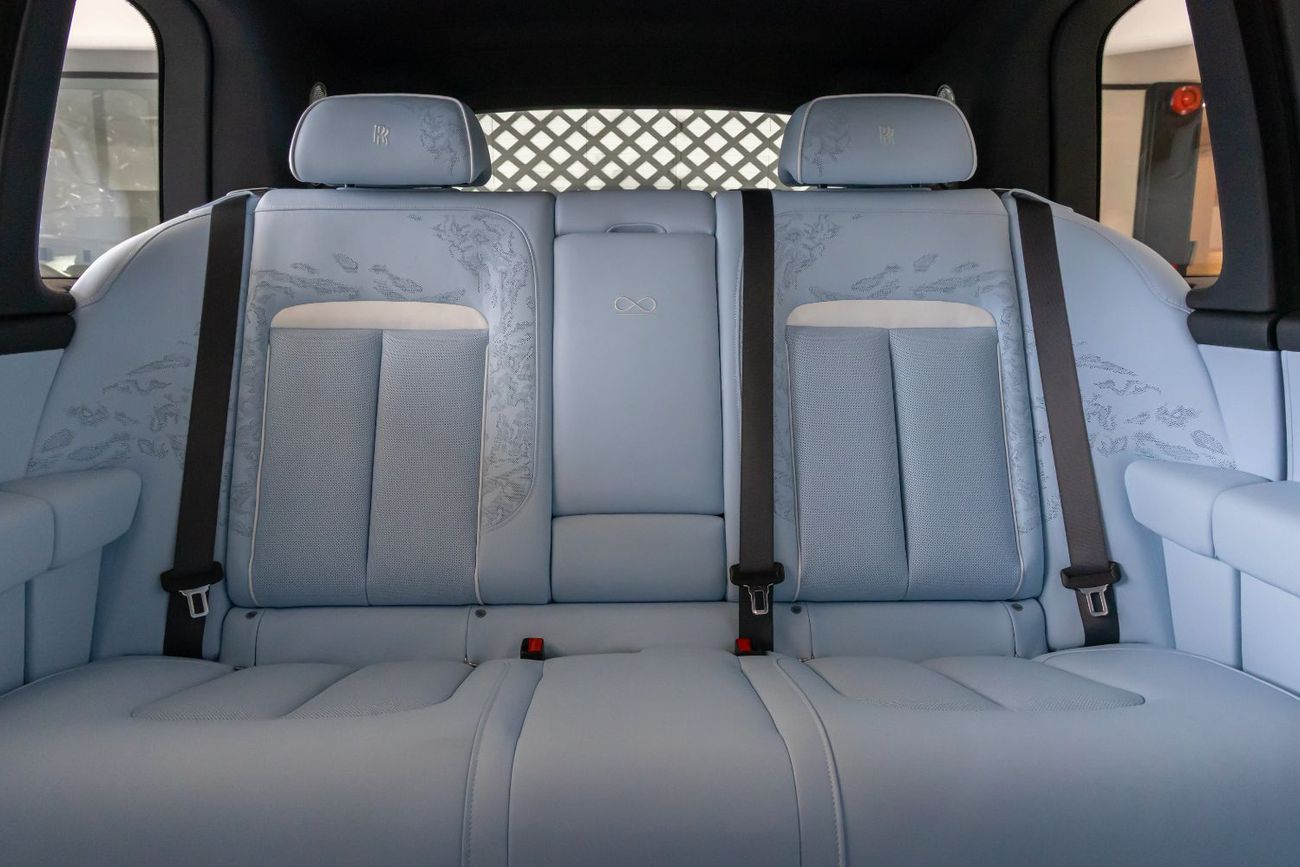 رولز رويس كولينان ROLLS-ROYCE CULLINAN | BLACK BADGE | FULL OPTIONS | BESPOKE SOUND SYSTEM | GCC SPECS | DEALER WARRAN