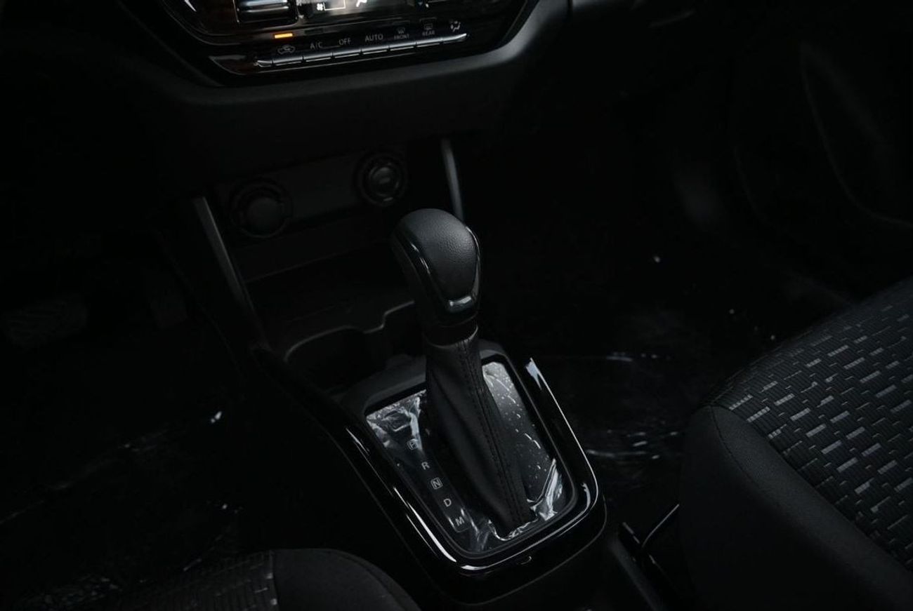 Suzuki Swift GLX 1.2L Suzuki Swift 1.2L Petrol, Hatchback, FWD, 5Doors, Color Silver Model 2025 (Export Price)